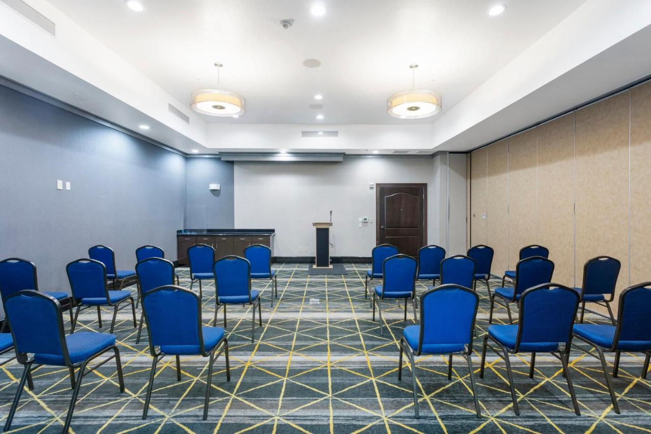 Holiday Inn Hotel & Suites Waco Northwest By Ihg Bellmead Zewnętrze zdjęcie