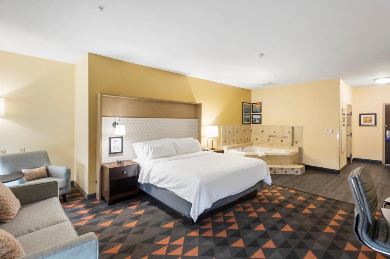 Holiday Inn Hotel & Suites Waco Northwest By Ihg Bellmead Zewnętrze zdjęcie