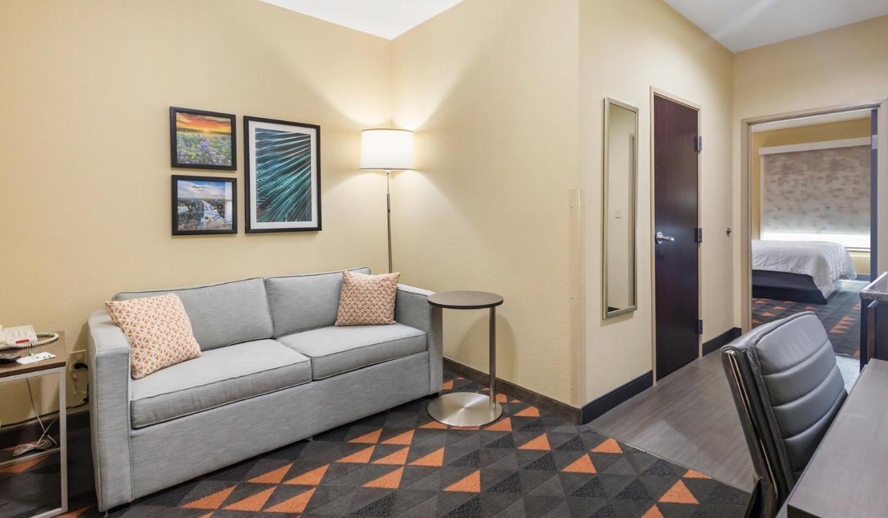 Holiday Inn Hotel & Suites Waco Northwest By Ihg Bellmead Zewnętrze zdjęcie